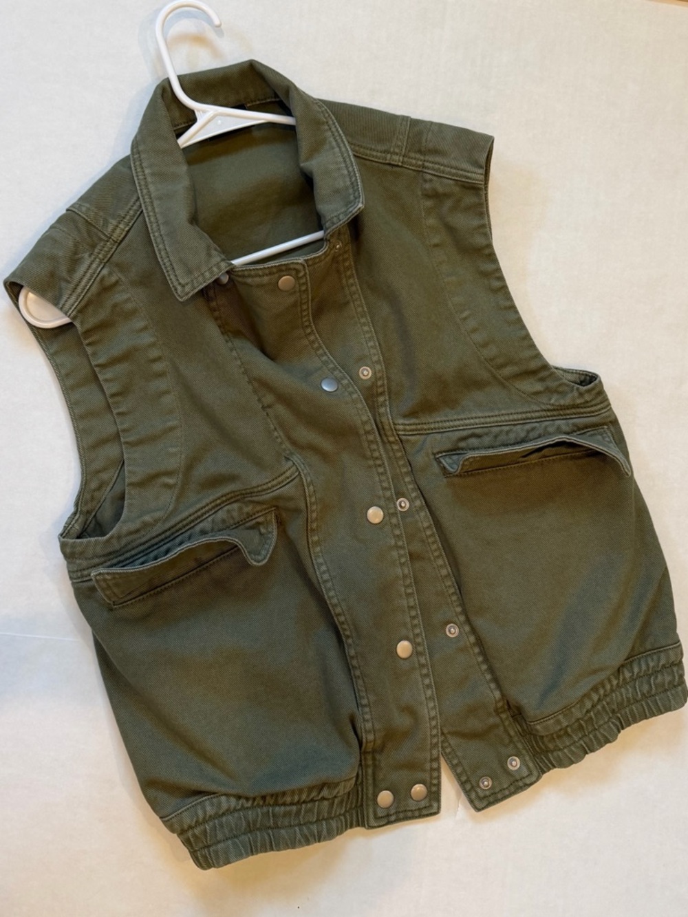 Olive Green Utility Snap-Front Vest Miou Muse S/M like new